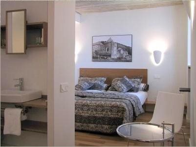Hotel Roncesvalles — Unknown City — photo 4