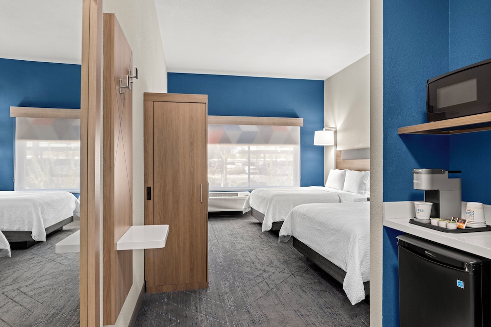 Holiday Inn Express & Suites Phoenix West Tolleson by IHG - photo 22