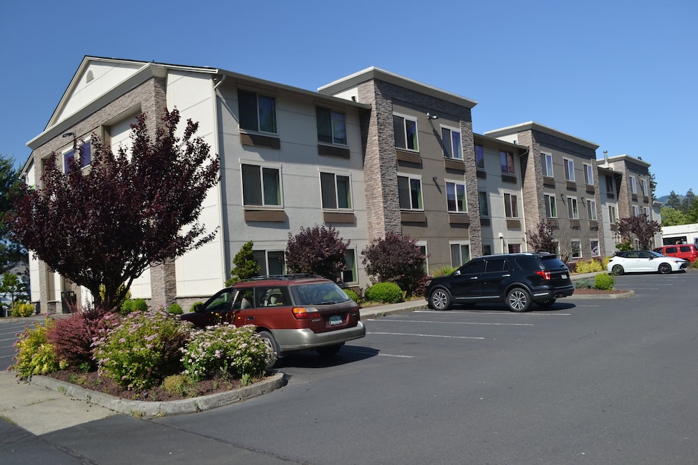 Holiday Inn Express & Suites Hood River by IHG - photo 64