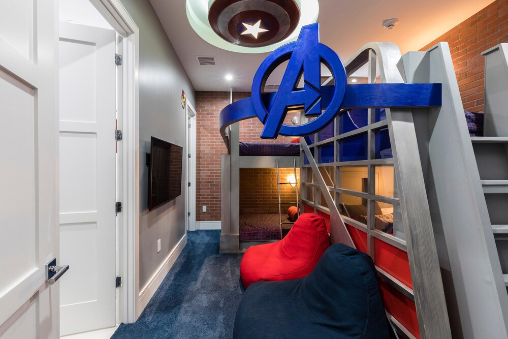 W318: 9 Bed Avengers Aladdin Superhero Arcade - photo 3