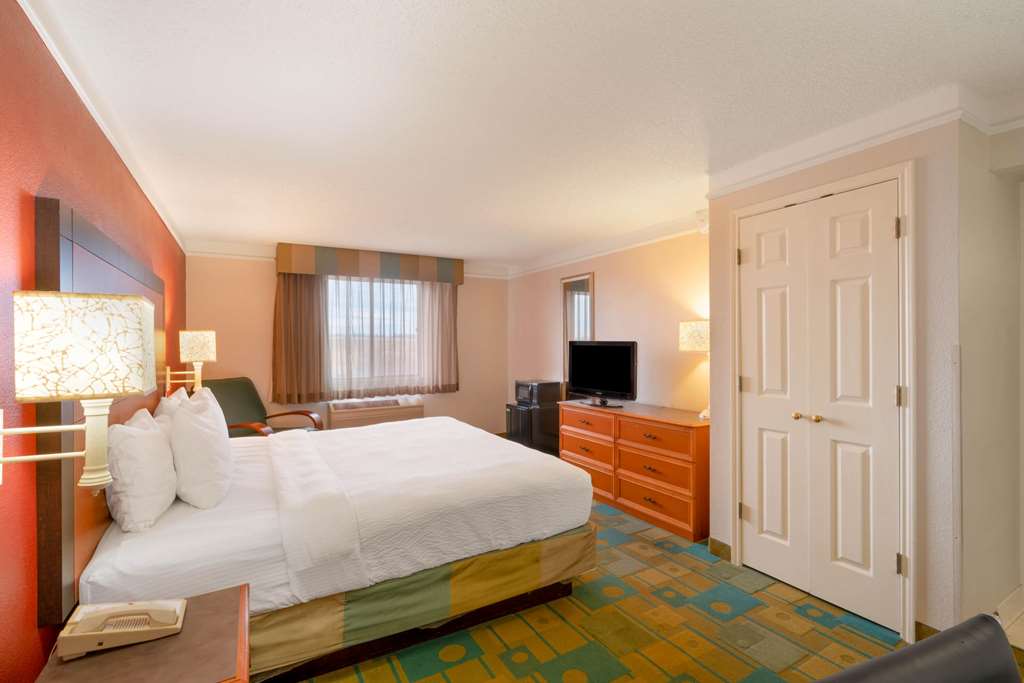 La Quinta Inn by Wyndham Cheyenne - photo 24