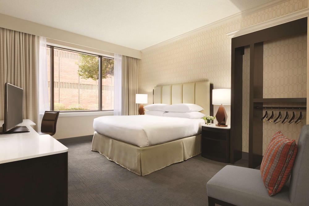 Hilton Greenville - photo 12