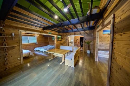 Vihrea - carbon neutral hotel in Unknown City