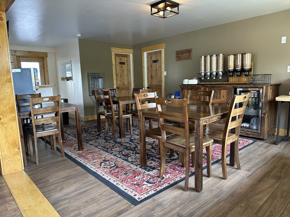 Estes Mountain Inn - photo 2