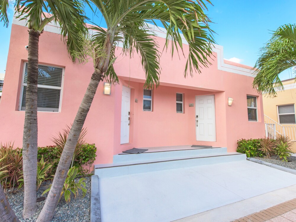 Art Deco Beach Bungalows by RedAwning - photo 35