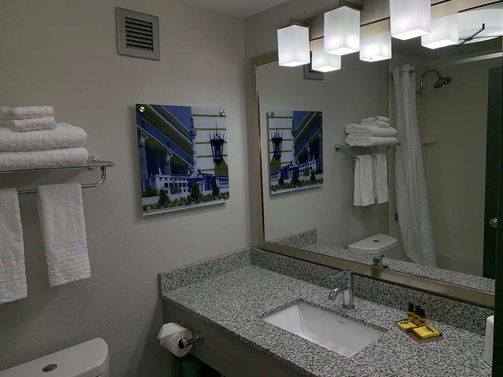 Best Western Plus Clarks Summit Scranton - photo 16