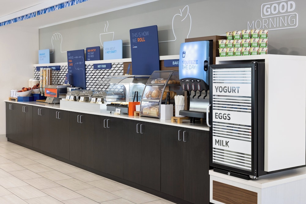Holiday Inn Express Augusta Downtown by IHG - photo 32