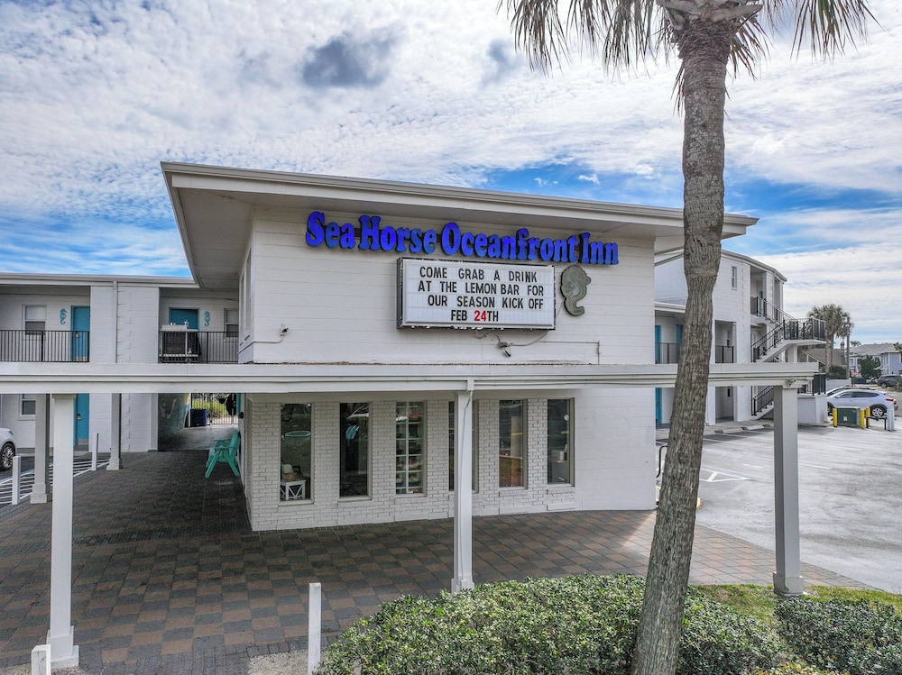 Seahorse Oceanfront Inn - photo 106