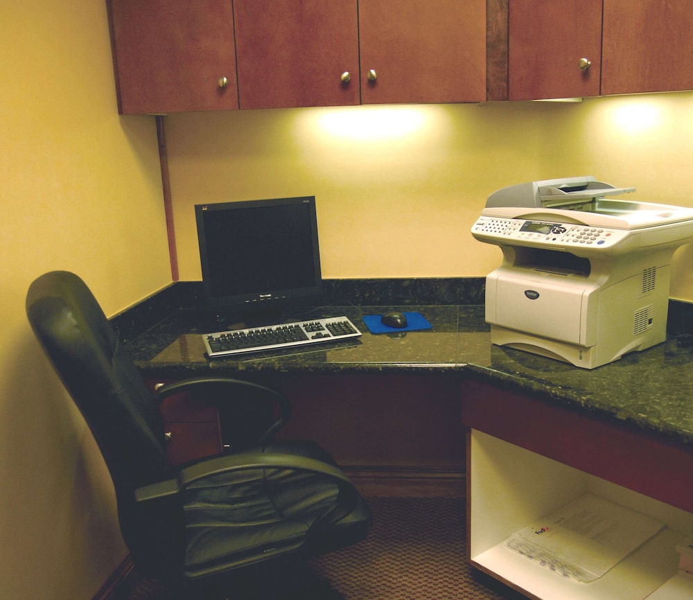 Hampton Inn Bangor - photo 43
