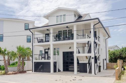 Meant to Beach by Bryant Real Estate in Wrightsville Beach, United States