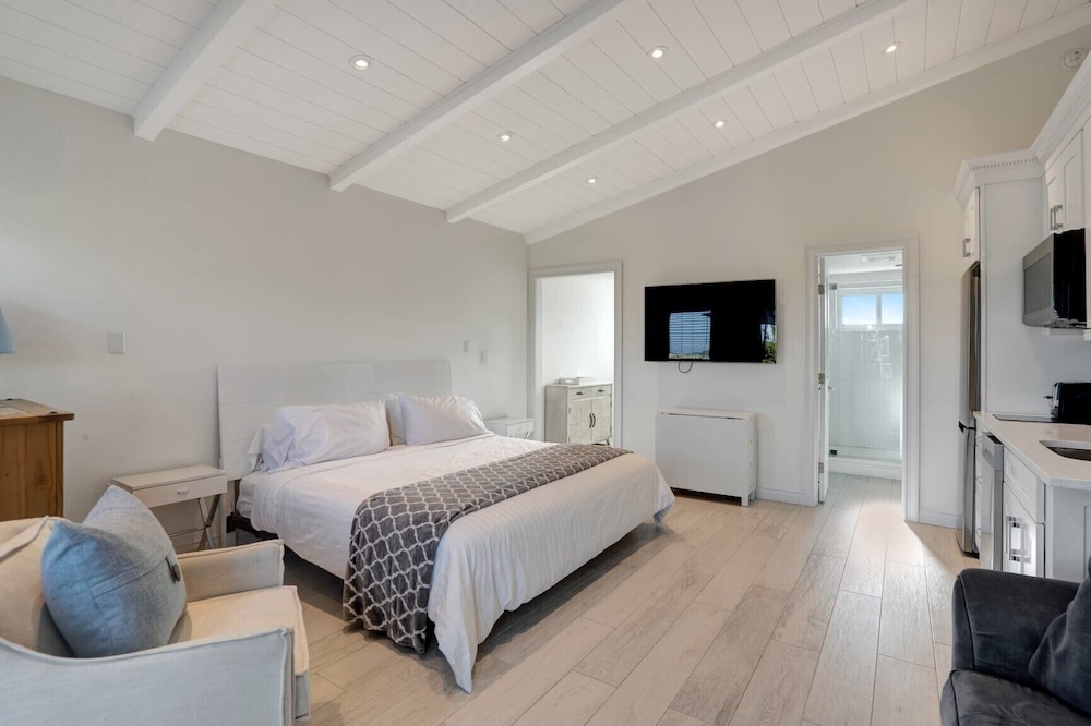 Driftwood Resort - photo 193