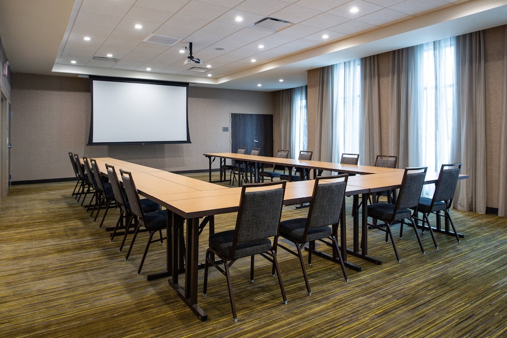 Courtyard by Marriott Kansas City Olathe - photo 47