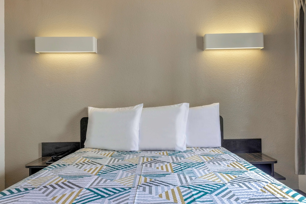 Motel 6 Cedar Park TX - photo 13