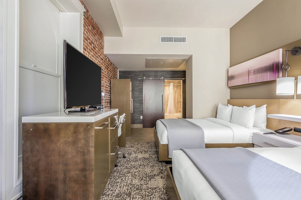 Hu. Hotel - photo 37