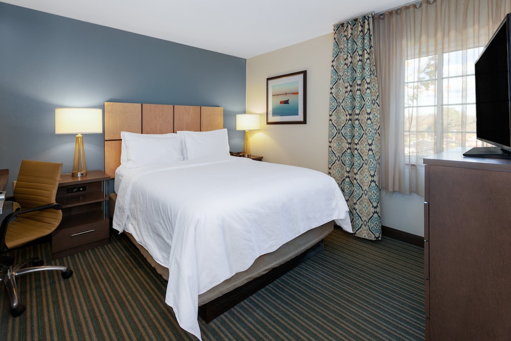 Candlewood Suites West Springfield by IHG - photo 15