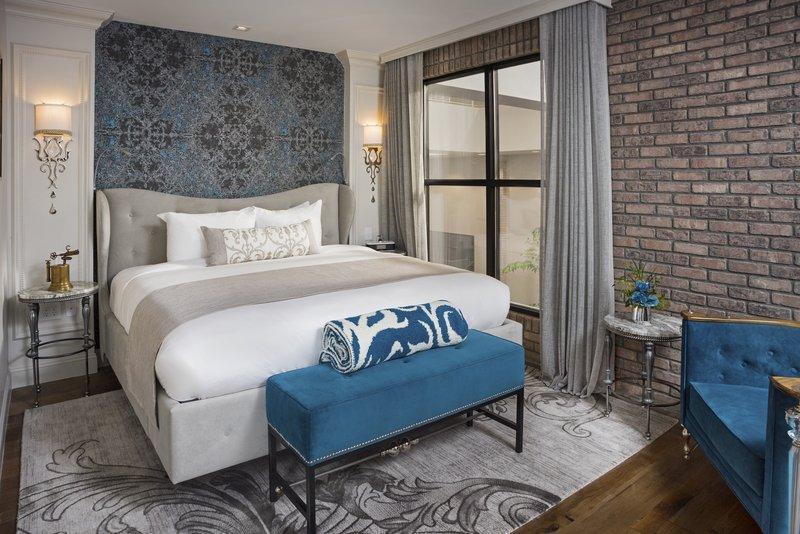 The Ivey's Hotel - photo 2