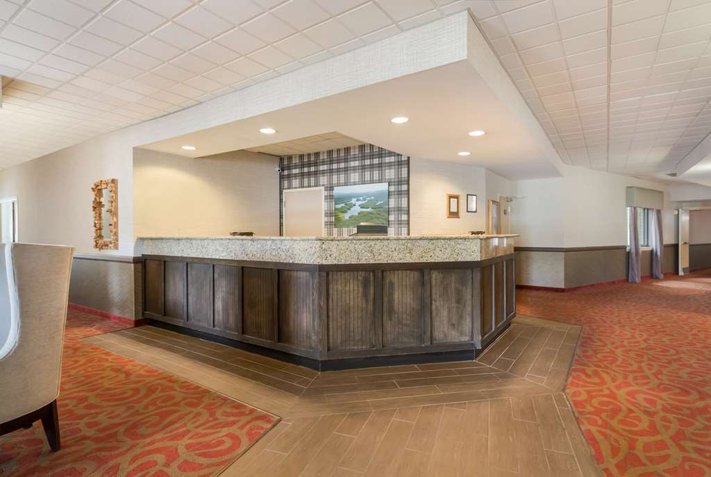 Best Western Saranac Lake - photo 9