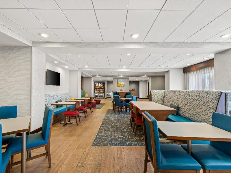 Hampton Inn Fond du Lac - photo 93
