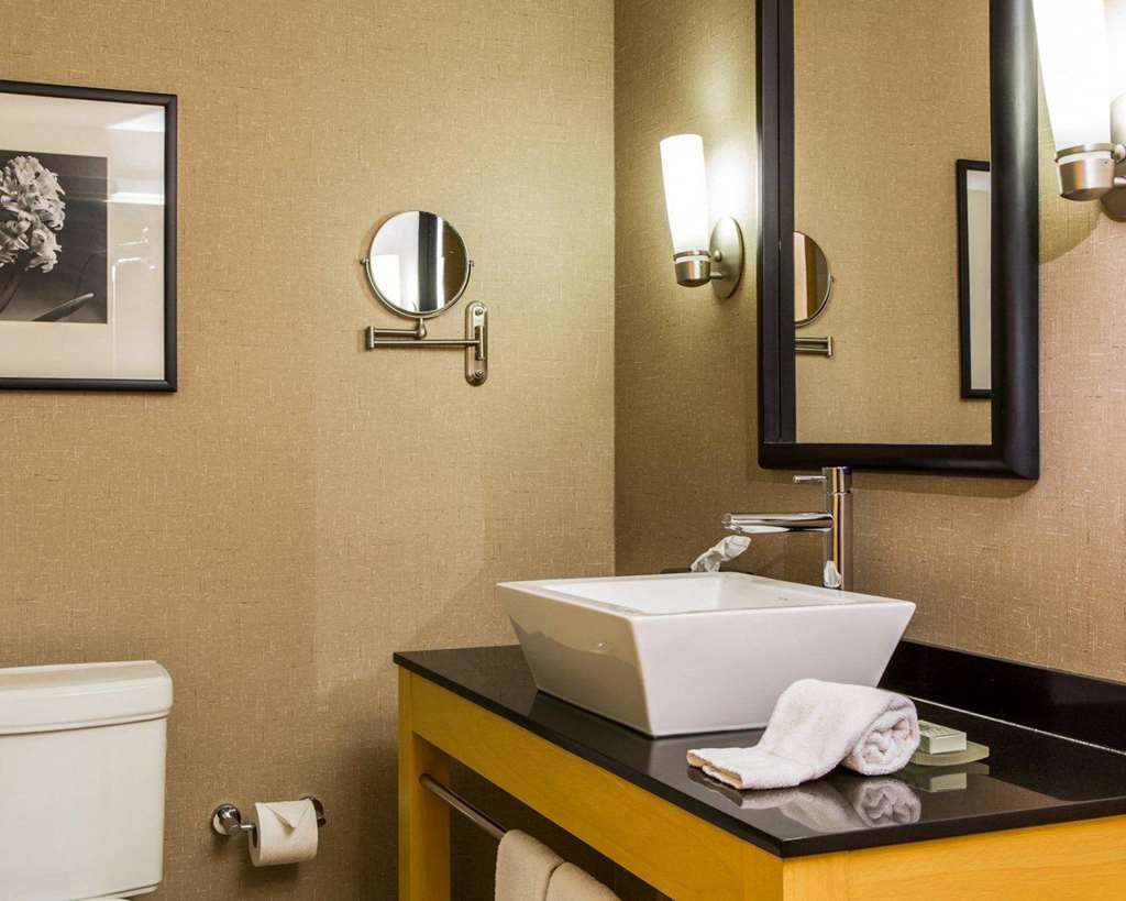 Cambria Hotel Traverse City - photo 19