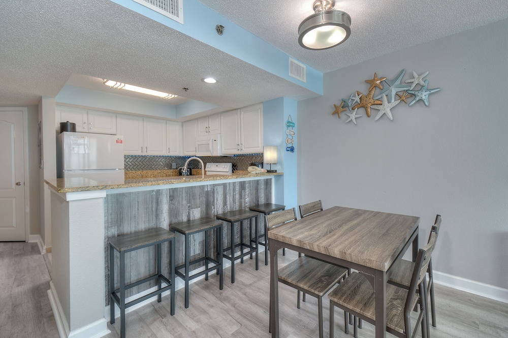 Units at Carolinian Beach Resort by Elliott Beach Rentals - photo 12