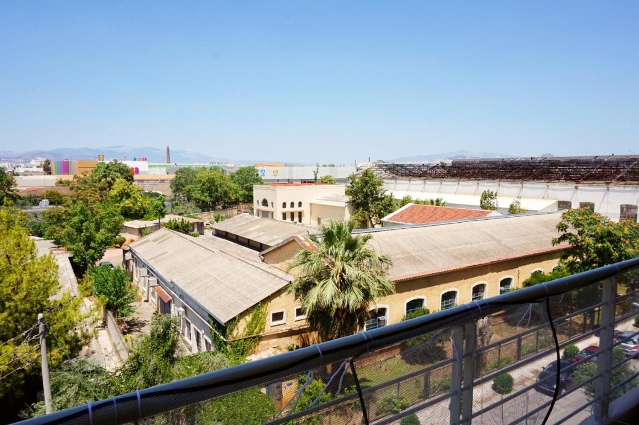 Piraeus Bright Apt — 4-Star Luxury Hotel in Piraeus, Greece