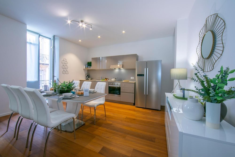 Star of Lugano Happy Rentals — 4-Star Luxury Hotel in Lugano, Switzerland
