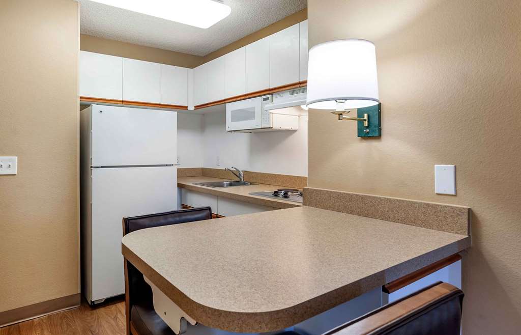 Extended Stay America Suites Los Angeles Monrovia - photo 37