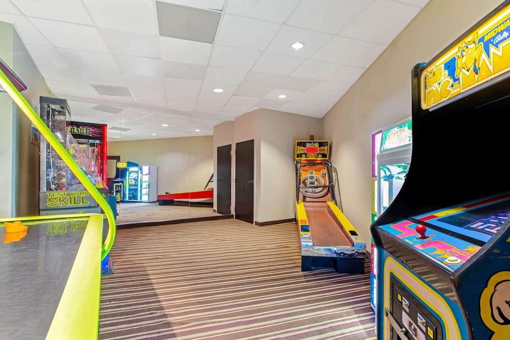DoubleTree by Hilton Salisbury - photo 30
