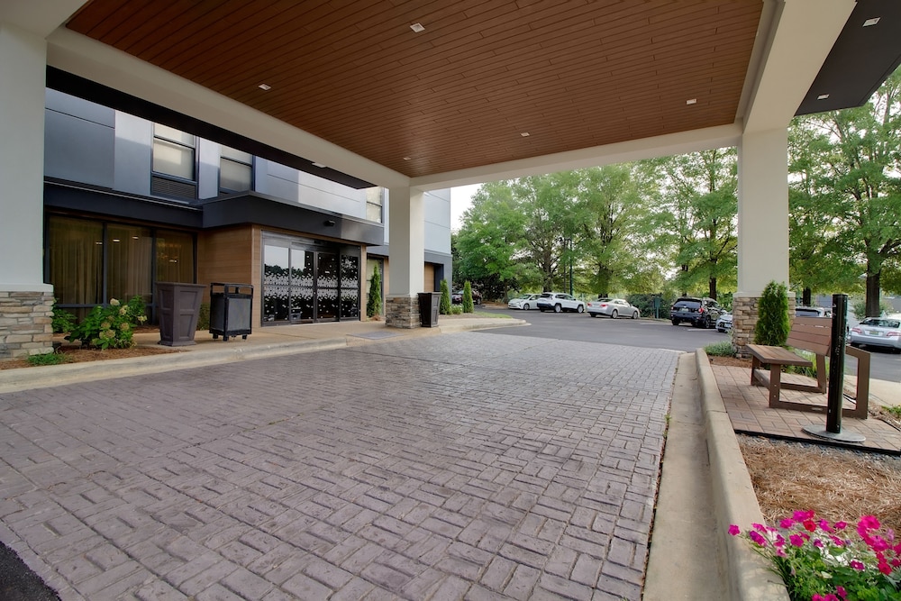 Hampton Inn Birmingham Colonnade 280 - photo 54