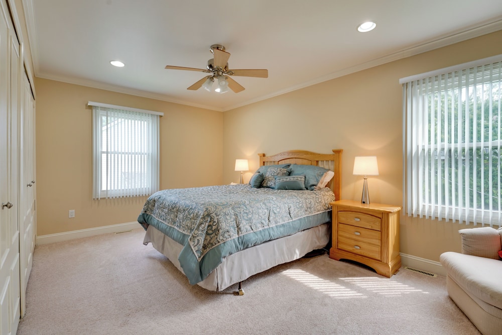Remote work Friendly Troy Townhome — Troy — photo 4