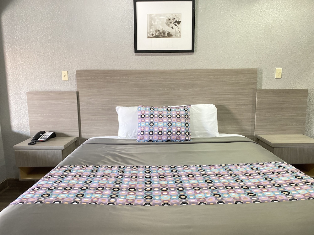 Island Suites - photo 10