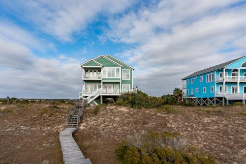 Emerald Breeze by Oak Island Accommodations - photo 7