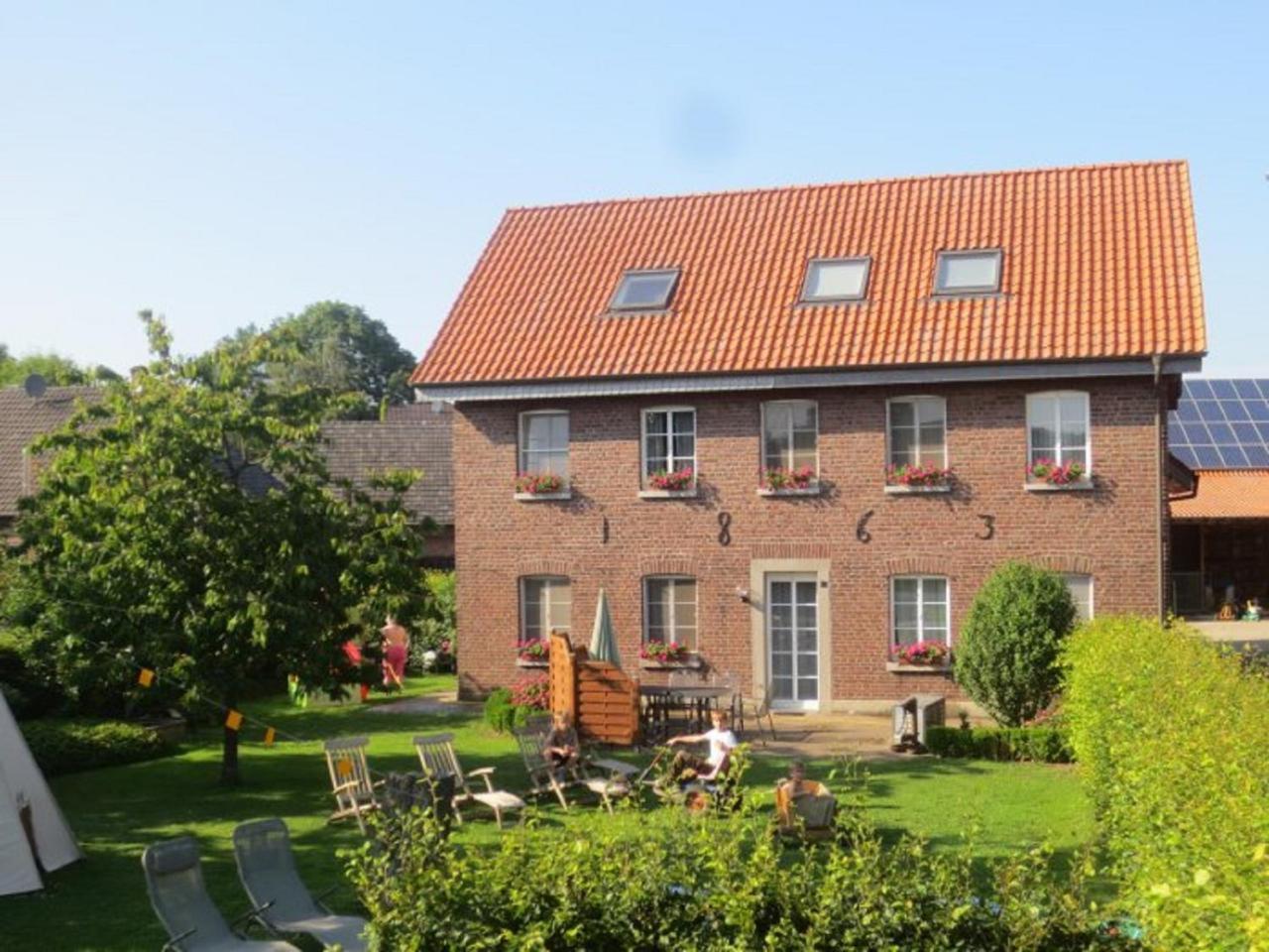 Enkenshof - carbon neutral hotel in Unknown City