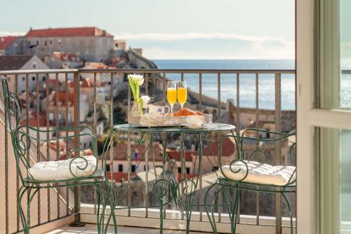 Sensational Dubrovnik Villa Villa Filia 4 Bedrooms Overlooking Dubrovnik City Walls Old Town