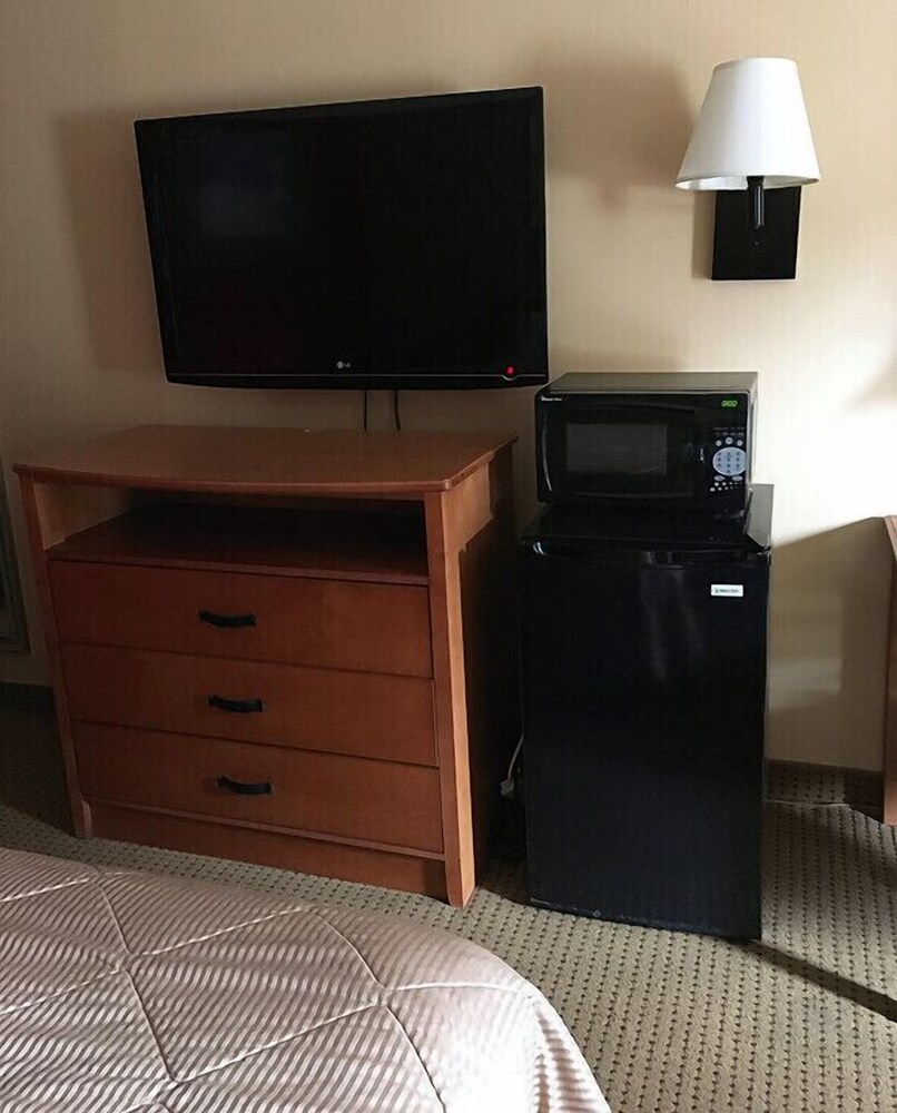 Fairview Inn Airport - photo 14