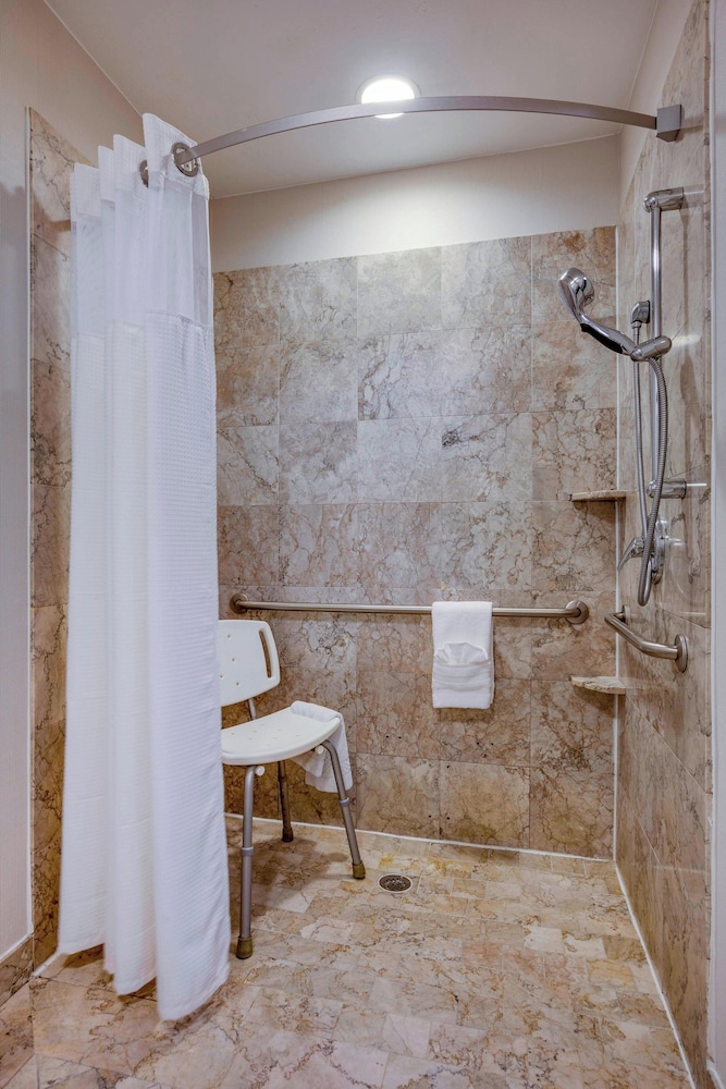 Courtyard by Marriott Cranbury South Brunswick - photo 22
