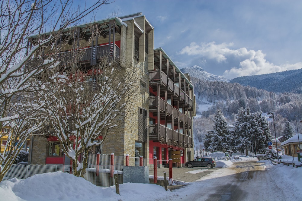 Meuble Hotel Ambrosini — hotel in Aprica
