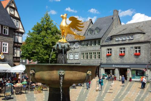 Haus Mittenmank am Marktplatz — 5-Star Luxury Hotel in Goslar, Germany