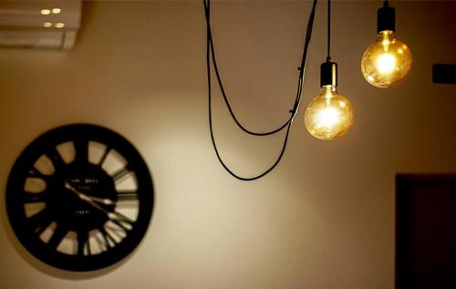 Top Location Cozy Wooden Ceiling Apt by Wehost