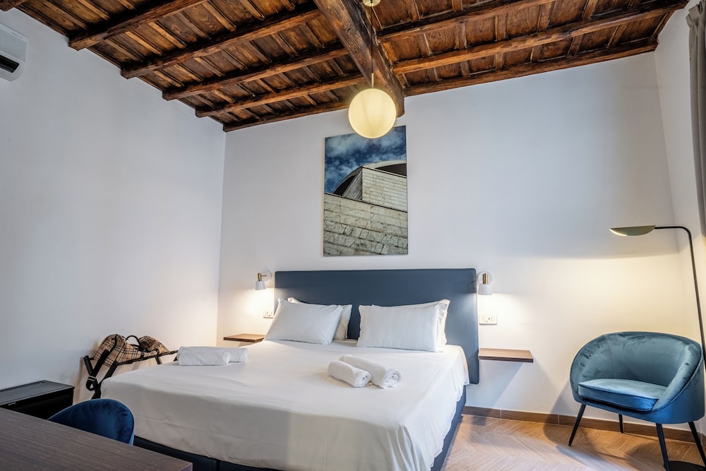 Colosseum Apartment — 4-Star Luxury Hotel in Rome, Italy