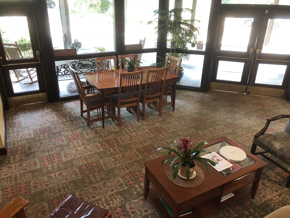 The Inn at Houndslake - photo 54
