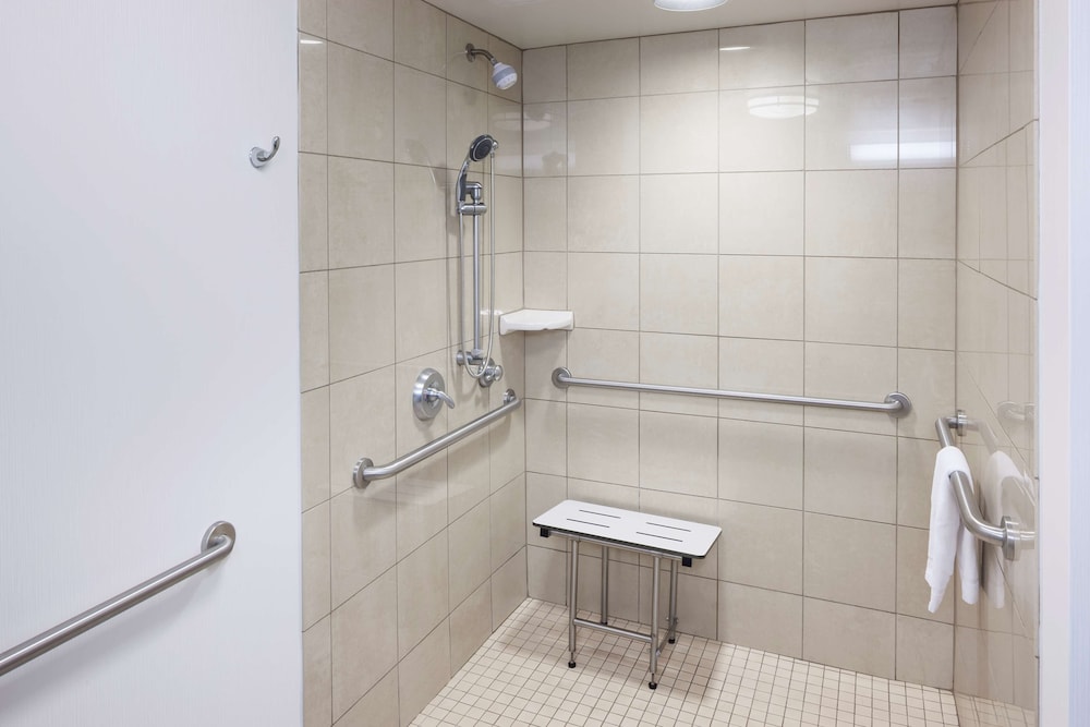 Hampton Inn & Suites Oklahoma City Bricktown - photo 29