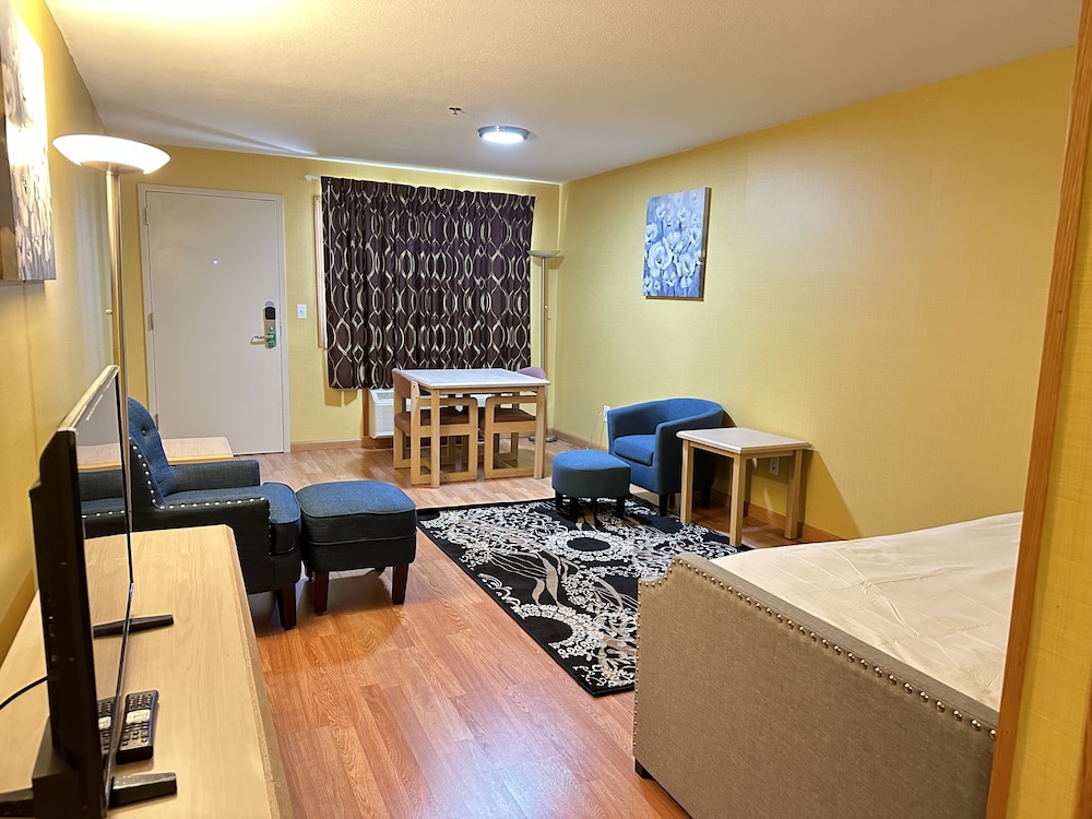 Timberland Inn & Suites - photo 63