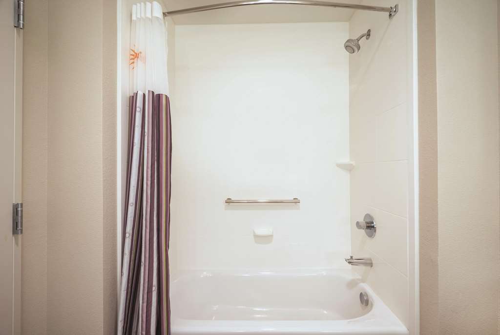 La Quinta Inn by Wyndham San Marcos - photo 29
