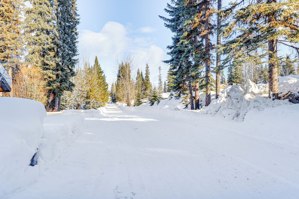 11 Mi to Brundage Mountain Resort: Mccall Home - photo 27