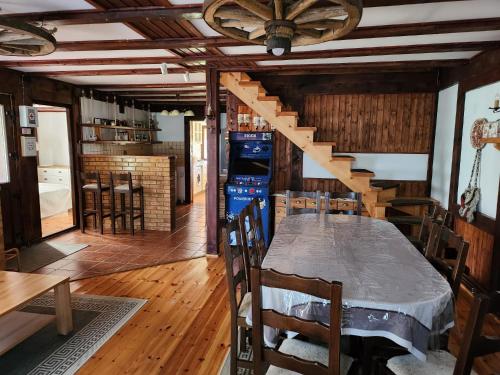 Cabana Kris - carbon neutral hotel in Orlat