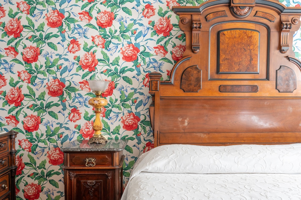 Martine Inn - photo 32