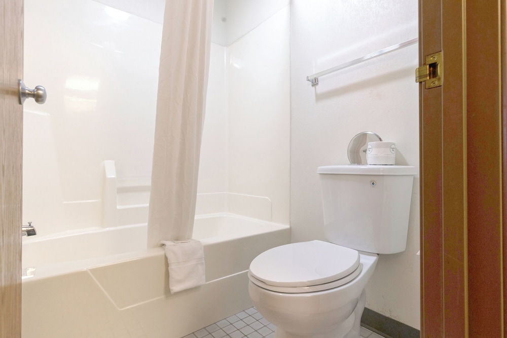 Super Sleep Inn By OYO I 80 Princeton - photo 36