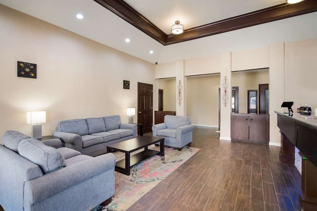 Quality Inn & Suites Lufkin - photo 7
