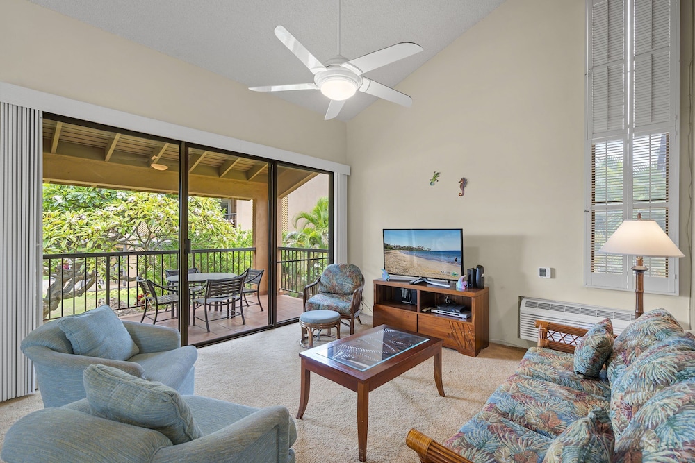 Wailea Ekahi 20J Secluded Garden Oasis Surrounded by Trees & Tropical Blooms — 4-Star Luxury Hotel in Wailea, United States